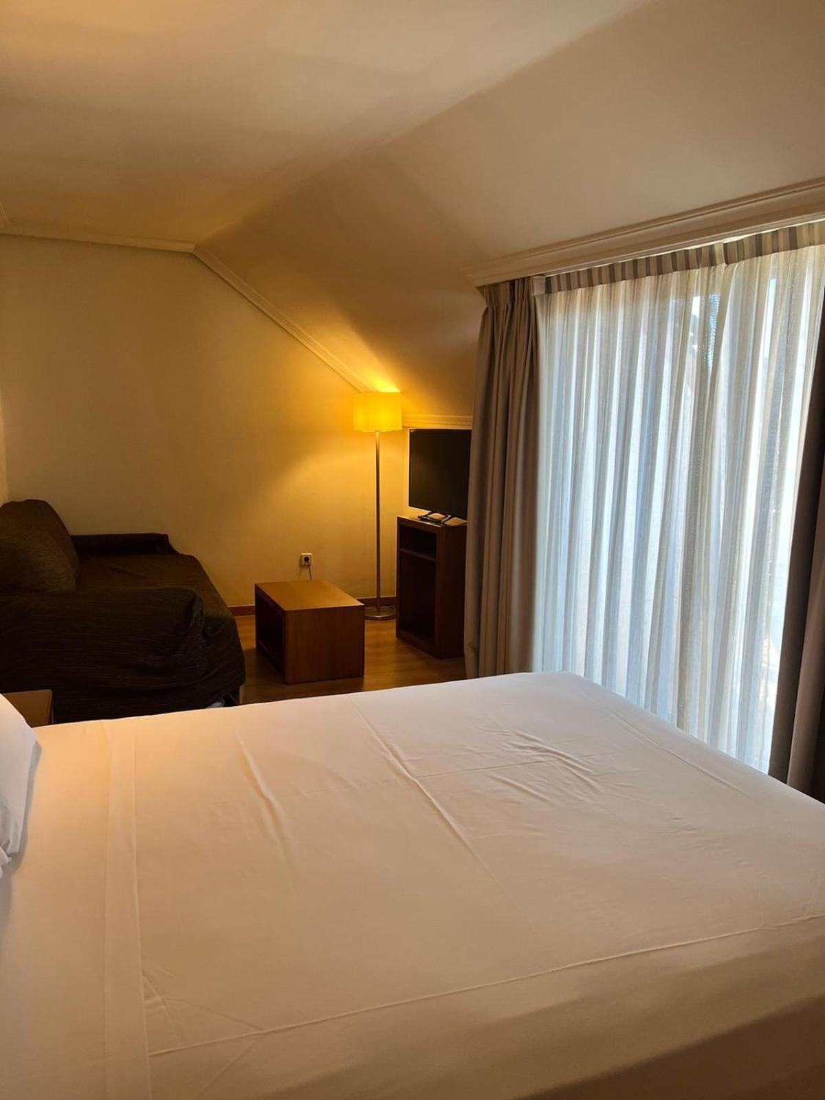 U Hotel Ogalia Vigo Exterior foto