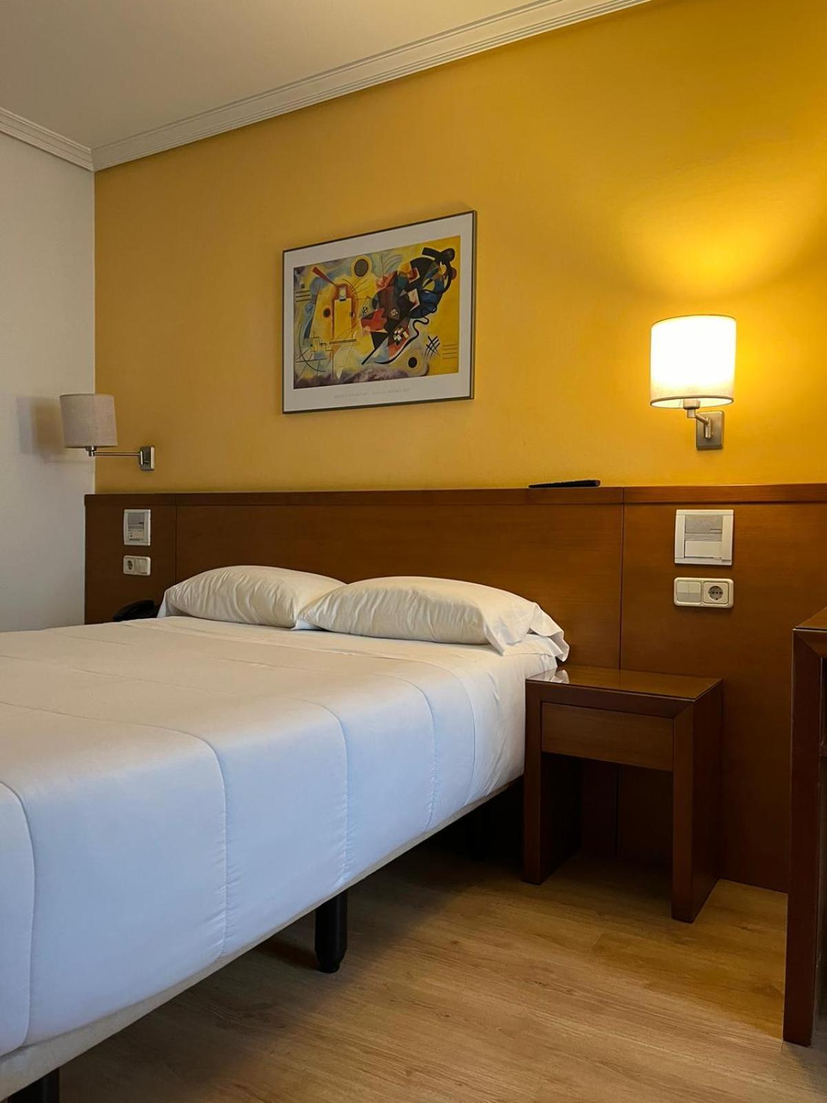 U Hotel Ogalia Vigo Exterior foto